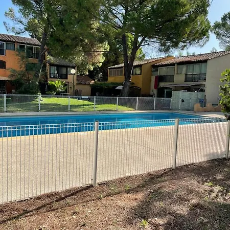 Les Hameaux Apartamento *